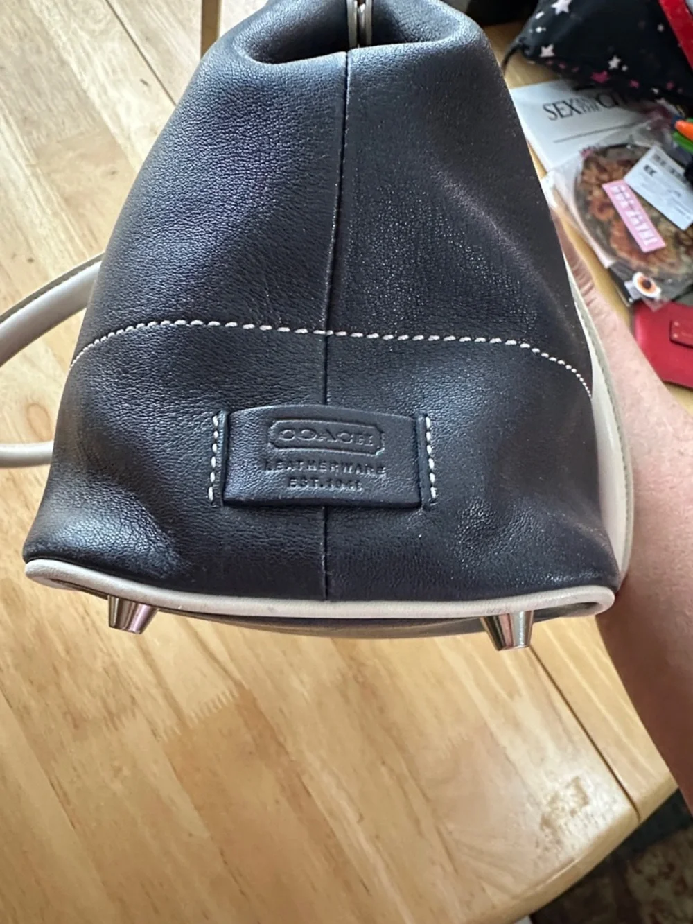 Coach 1991 Black and White Tote Bag - Elegant Everyday Handbag - Picture 5 of 10